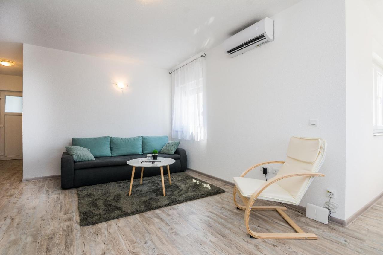 Apartments Krpan Vir Kültér fotó