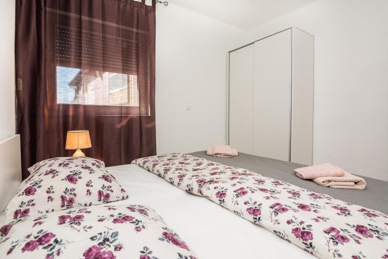 Apartments Krpan Vir Kültér fotó