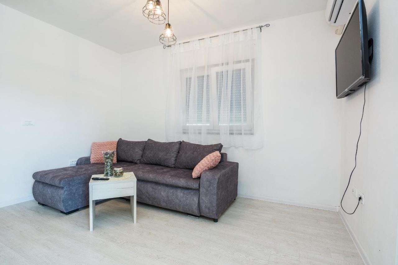 Apartments Krpan Vir Kültér fotó