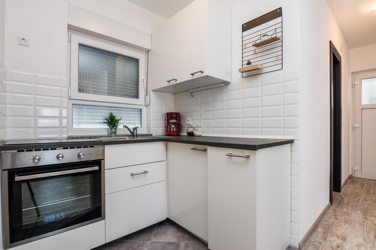 Apartments Krpan Vir Kültér fotó
